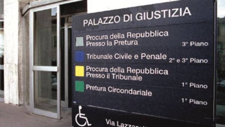 Minacce di morte a ex e amico: dal giudice per riappacificarsi Minacce di morte a ex e amico: dal giudice per riappacificarsi