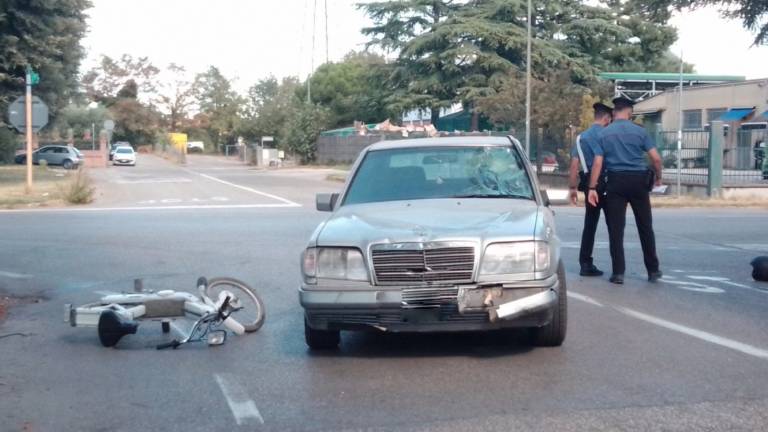 Faenza. Scontro all'incrocio: grave un uomo in sella a un Ciao, portato in elicottero a Cesena Faenza. Scontro all'incrocio: grave un uomo in sella a un Ciao, portato in elicottero a Cesena