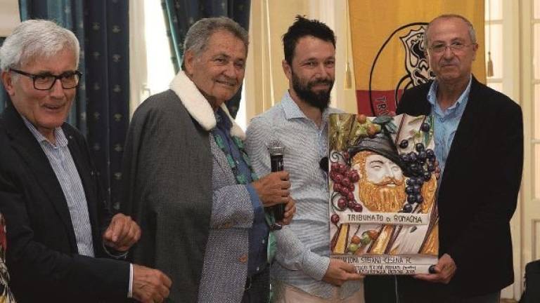 “Vino del Tribuno”: Zavallioni sugli scudi “Vino del Tribuno”: Zavallioni sugli scudi