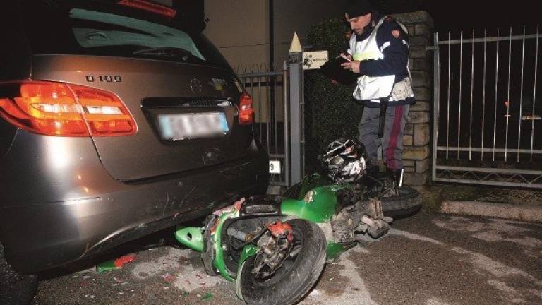Sbanda e cade con la moto sull'asfalto: è grave un 50enne di Predappio Sbanda e cade con la moto sull'asfalto: è grave un 50enne di Predappio