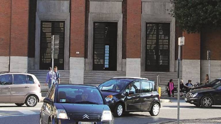 Lite tra fotografi a Forlì per avere l’esclusiva sulle foto di laurea Lite tra fotografi a Forlì per avere l’esclusiva sulle foto di laurea