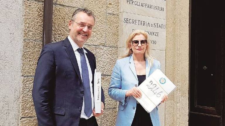 Unas, 2.246 firme contro la Patrimoniale. «Serve intervento sulle diseguaglianze» Unas, 2.246 firme contro la Patrimoniale. «Serve intervento sulle diseguaglianze»