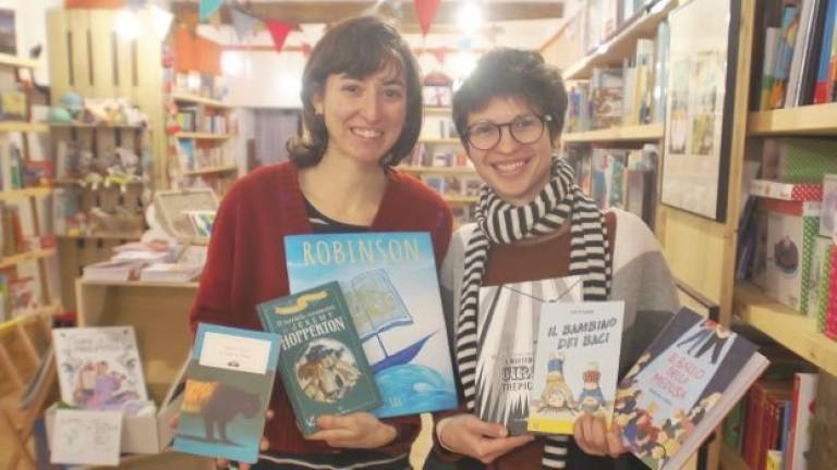 Ravenna, bimbi e libri sotto l’albero, c’è il boom di regali Ravenna, bimbi e libri sotto l’albero, c’è il boom di regali