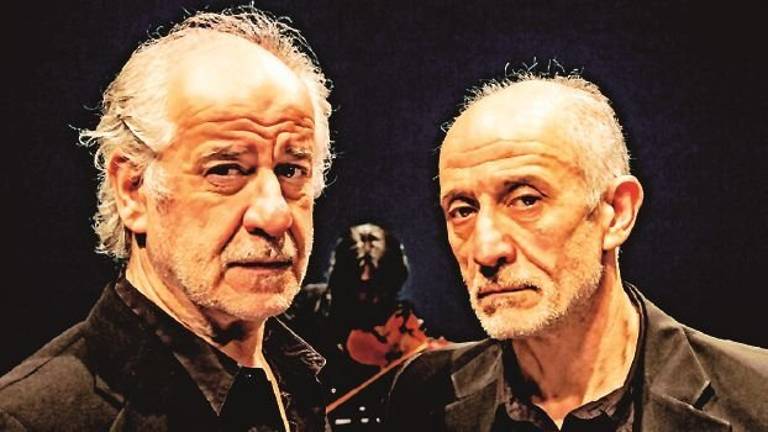 I fratelli Servillo a Rimini. Cantiamo poesie e recitiamo canzoni. Il teatro si fa musica, la musica teatro I fratelli Servillo a Rimini. Cantiamo poesie e recitiamo canzoni. Il teatro si fa musica, la musica teatro