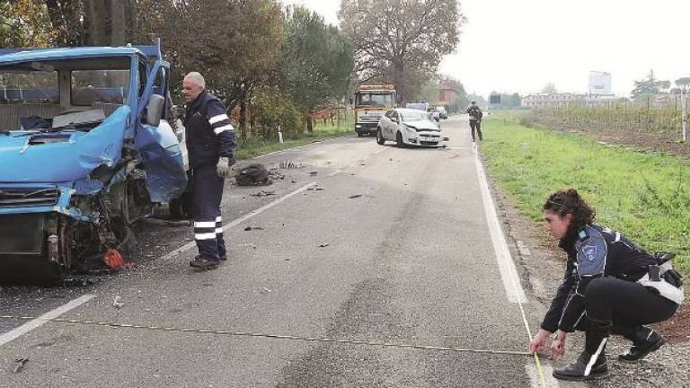 Imola, auto sfrecciano ai 150 km/h sulla Lughese, arrivano i velox Imola, auto sfrecciano ai 150 km/h sulla Lughese, arrivano i velox