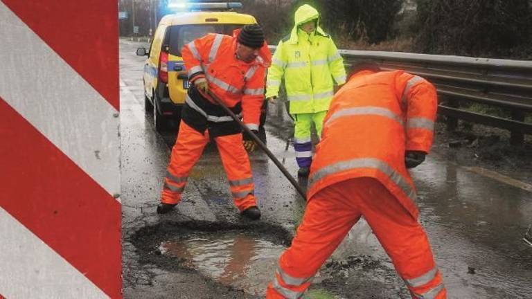 Emergenza buche nelle strade ravennati: ecco il piano speciale del Comune Emergenza buche nelle strade ravennati: ecco il piano speciale del Comune
