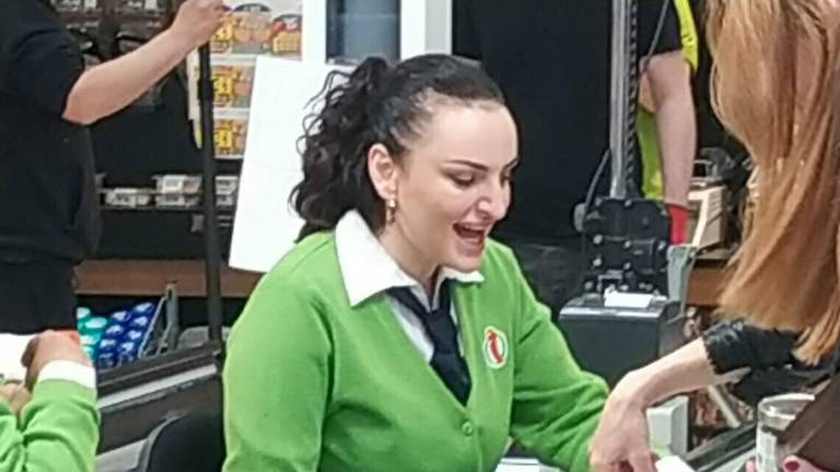 Cesenatico, vetro, lattine e bici vietate al concerto di Arisa di domani Cesenatico, vetro, lattine e bici vietate al concerto di Arisa di domani