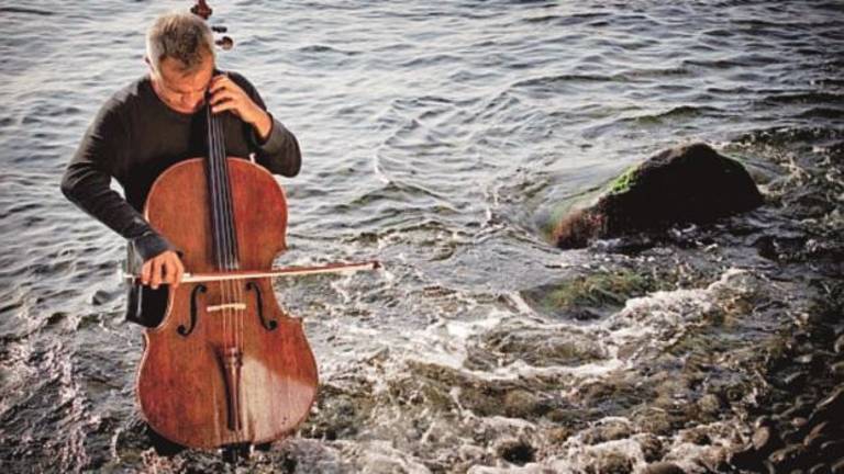 Sollima, il violoncello che parla alle nuove generazioni Sollima, il violoncello che parla alle nuove generazioni