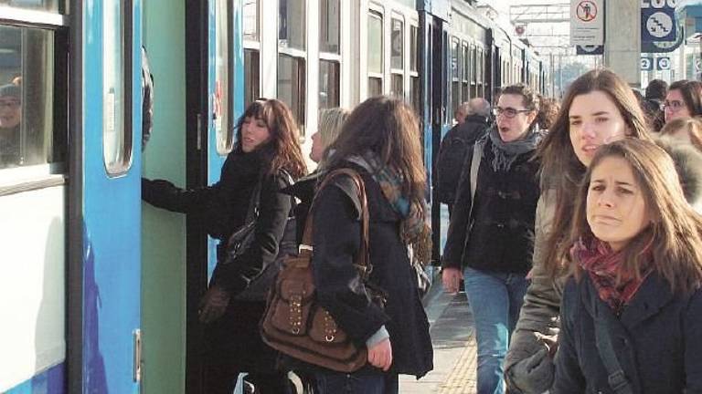 Dopo le proteste dei pendolari oggi il confronto in Provincia a Ravenna Dopo le proteste dei pendolari oggi il confronto in Provincia a Ravenna