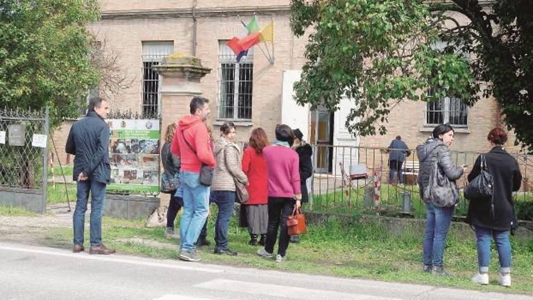 Sit-in davanti al museo didattico ma l’elmo se ne va a Classe Sit-in davanti al museo didattico ma l’elmo se ne va a Classe