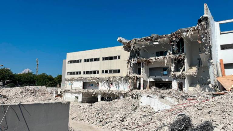 Rimini, ex questura: demolito un terzo dei volumi fuori terra Rimini, ex questura: demolito un terzo dei volumi fuori terra