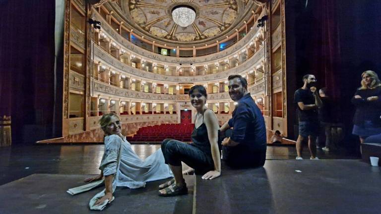 Imola, anche Cesare Cremonini allo spettacolo di Concita De Gregorio Imola, anche Cesare Cremonini allo spettacolo di Concita De Gregorio