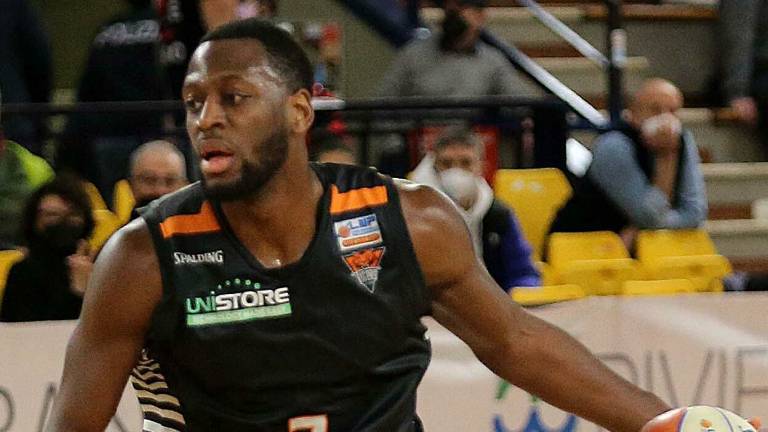 Basket B, Anumba ha preso per mano i Tigers Basket B, Anumba ha preso per mano i Tigers