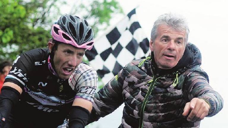 Un tifoso speciale dalla Romagna per il podio mondiale di Innsbruck Un tifoso speciale dalla Romagna per il podio mondiale di Innsbruck