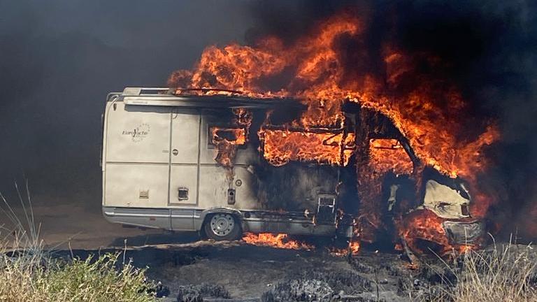 Rimini, tragedia in vacanza in Sardegna. Camper a fuoco, muore bambino di 11 anni Rimini, tragedia in vacanza in Sardegna. Camper a fuoco, muore bambino di 11 anni