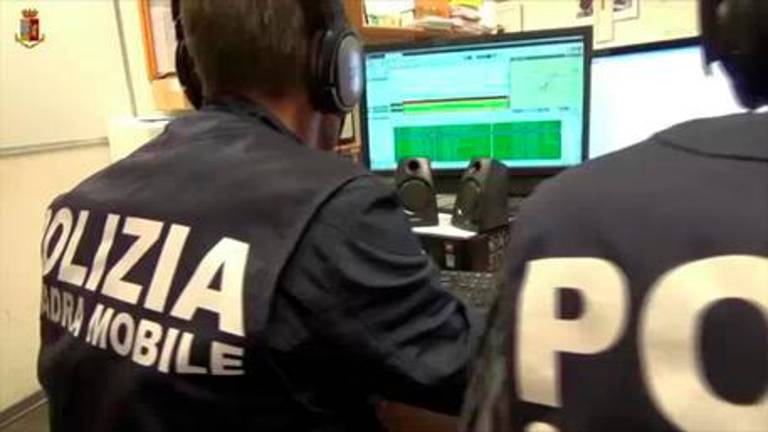 Faenza. Si fa spedire mezzo chilo di droga con un pacco postale: arrestato un 45enne Faenza. Si fa spedire mezzo chilo di droga con un pacco postale: arrestato un 45enne