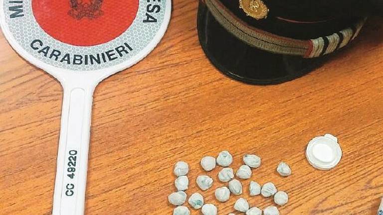 Cesena, spacciava agli arresti domiciliari: finisce in manette Cesena, spacciava agli arresti domiciliari: finisce in manette