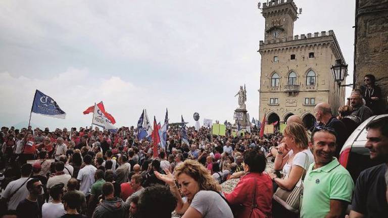 Sciopero generale, Pianello stracolmo Sciopero generale, Pianello stracolmo