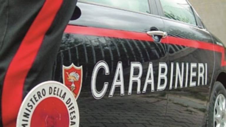 Inseguito da un trans a bordo di un suv a Faenza, scappa e si rifugia in un bar Inseguito da un trans a bordo di un suv a Faenza, scappa e si rifugia in un bar