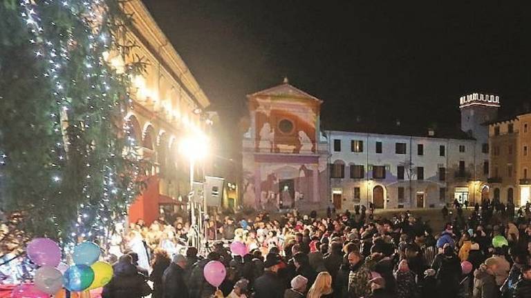 Torna “Imola a Natale”: festa grande in tutta la città Torna “Imola a Natale”: festa grande in tutta la città