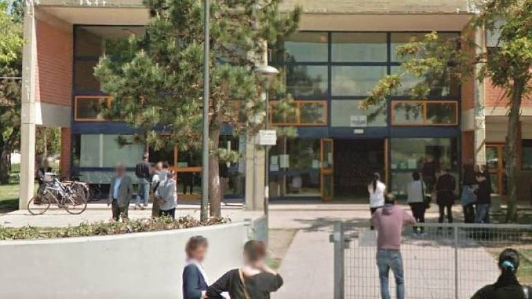 Bambini esclusi dal tempo pieno alle elementari: sale la protesta Bambini esclusi dal tempo pieno alle elementari: sale la protesta