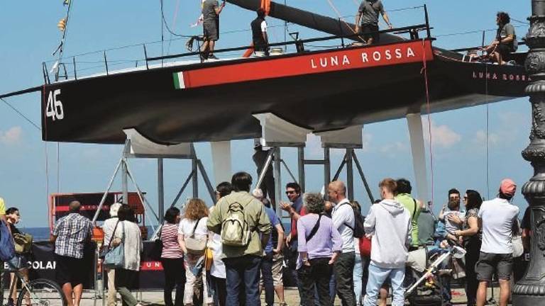 Max suona la carica: Luna Rossa a caccia dell’America’s Cup Max suona la carica: Luna Rossa a caccia dell’America’s Cup