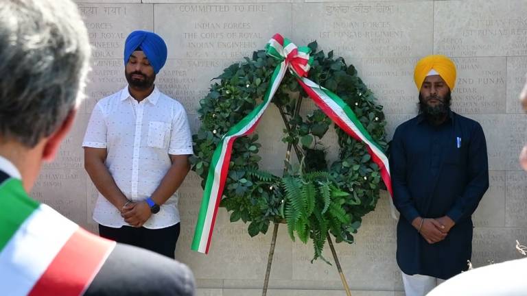 Forlì, la cerimonia dei caduti Sikh al War Memorial Cemetery VIDEO Forlì, la cerimonia dei caduti Sikh al War Memorial Cemetery VIDEO