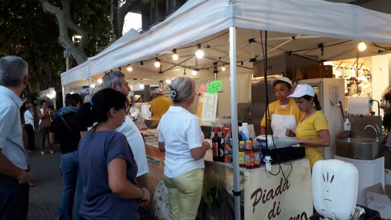 Bellaria celebra i vent'anni della Festa della piadina da venerdì a domenica Bellaria celebra i vent'anni della Festa della piadina da venerdì a domenica