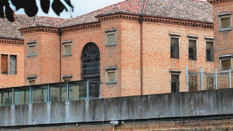 Torna per incontrare i parenti della compagna, a Forlì arrestato latitante, deve scontare 2 anni Torna per incontrare i parenti della compagna, a Forlì arrestato latitante, deve scontare 2 anni