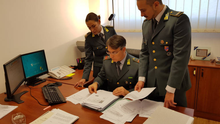 Rimini, riciclaggio scoperto dalla Finanza: sequestri per 2 milioni Rimini, riciclaggio scoperto dalla Finanza: sequestri per 2 milioni
