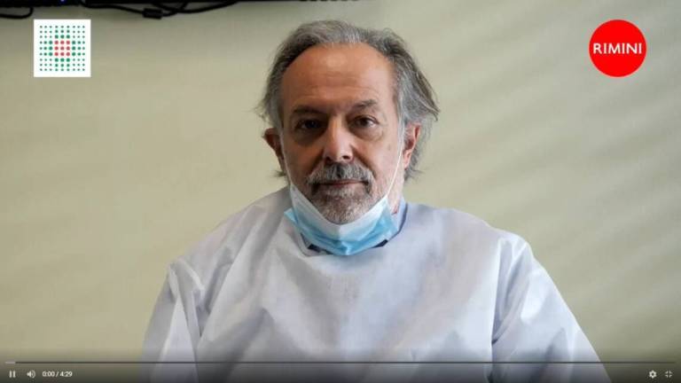Primario di Rianimazione: non uscite, non andate in spiaggia VIDEO Primario di Rianimazione: non uscite, non andate in spiaggia VIDEO