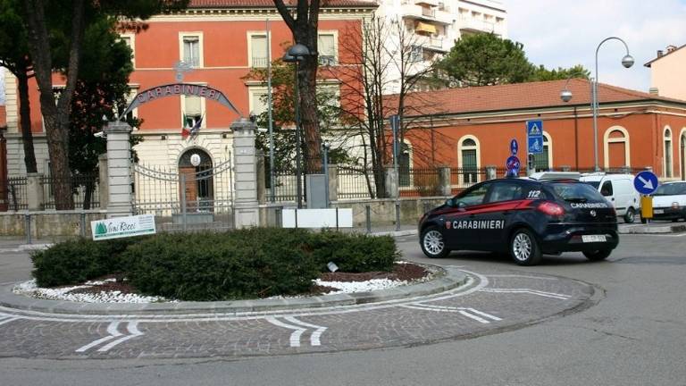 Lugo, denunciato un 22enne per i colpi di arma da fuoco in strada Lugo, denunciato un 22enne per i colpi di arma da fuoco in strada
