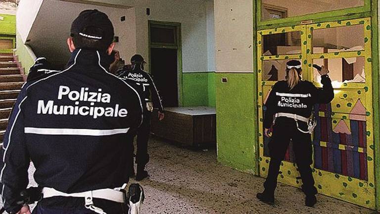 Spaccate per i furti, sos dal Commercio: incontro col sindaco Spaccate per i furti, sos dal Commercio: incontro col sindaco