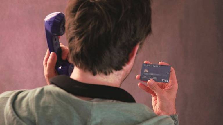 Telefonano a un’anziana per truffarla ma rispondono le forze dell’ordine Telefonano a un’anziana per truffarla ma rispondono le forze dell’ordine