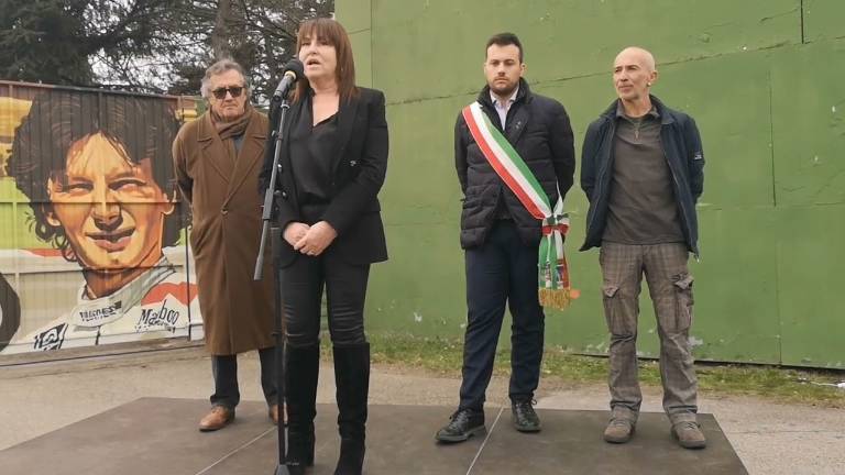 Imola, murales per Fausto Gresini nella sua curva all'autodromo VIDEO Imola, murales per Fausto Gresini nella sua curva all'autodromo VIDEO