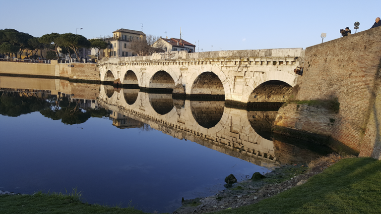 Rimini, Ponte di Tiberio innovativo per la sicurezza: scoperto un arco più piccolo per alleggerire la pressione del fiume Rimini, Ponte di Tiberio innovativo per la sicurezza: scoperto un arco più piccolo per alleggerire la pressione del fiume