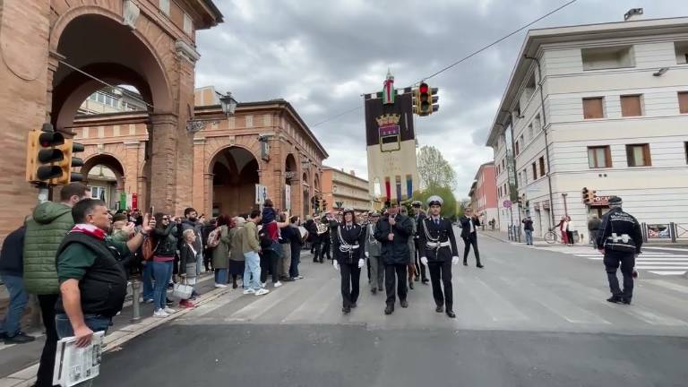 Liberazione a Cesena, un migliaio di partecipanti all'incontro ufficiale con Carlo Greppi e il sindaco Enzo Lattuca VIDEO Liberazione a Cesena, un migliaio di partecipanti all'incontro ufficiale con Carlo Greppi e il sindaco Enzo Lattuca VIDEO
