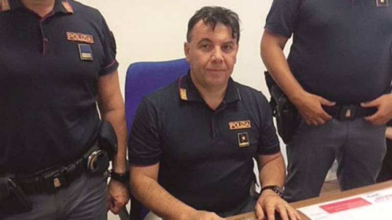 Garage soppalcato come luogo di smercio degli stupefacenti a Cesenatico Garage soppalcato come luogo di smercio degli stupefacenti a Cesenatico