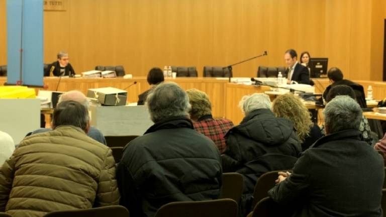 Morti d’amianto al petrolchimico di Ravenna: via il processo d’appello Morti d’amianto al petrolchimico di Ravenna: via il processo d’appello
