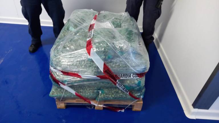 Cattolica, pescatore sfora il limite di vongole e ne raccoglie 370 chili in più: multa in arrivo Cattolica, pescatore sfora il limite di vongole e ne raccoglie 370 chili in più: multa in arrivo