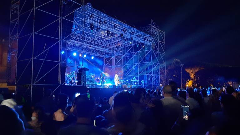 Cattolica. Achille Lauro infiamma l'Arena della Regina Cattolica. Achille Lauro infiamma l'Arena della Regina