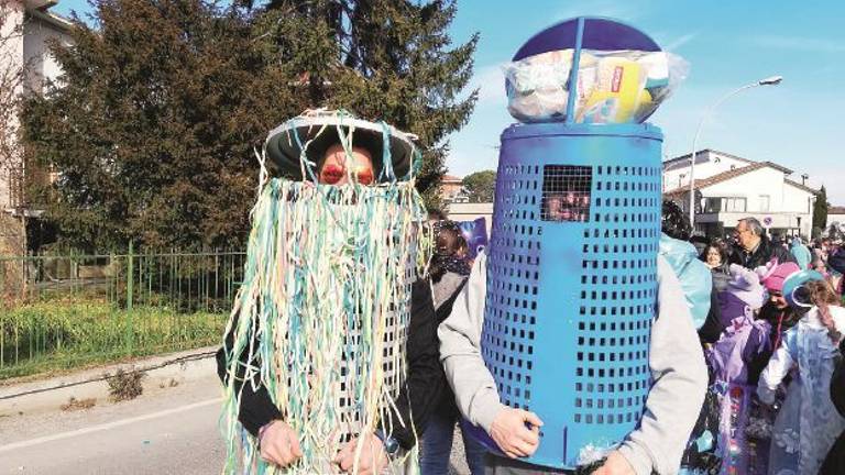 Il “Carnevale diffuso” a Forlì fa il pieno nei quartieri Il “Carnevale diffuso” a Forlì fa il pieno nei quartieri