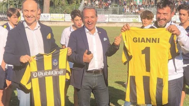 Sgarbi vuole il Cervia. Per il nome si pensa a Milan Marittima Sgarbi vuole il Cervia. Per il nome si pensa a Milan Marittima