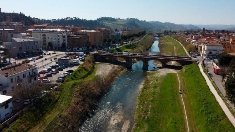 Cesena, venerdì le prove delle sirene anti alluvione e fiaccolata con il vescovo Cesena, venerdì le prove delle sirene anti alluvione e fiaccolata con il vescovo
