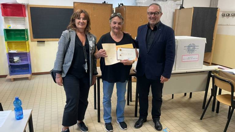 Ravenna, per 50 volte presidenti di seggio: premiati Bertaccini e Temporin Ravenna, per 50 volte presidenti di seggio: premiati Bertaccini e Temporin