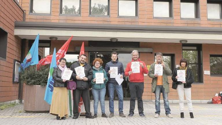 Imola, ospedale: i sindacati in strada per le loro proposte Imola, ospedale: i sindacati in strada per le loro proposte