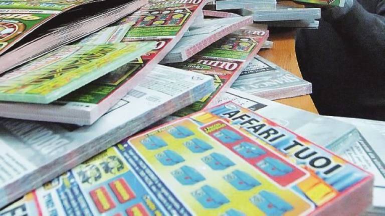 Vincono 100mila euro al SuperEnalotto ma non li riscuotono Vincono 100mila euro al SuperEnalotto ma non li riscuotono