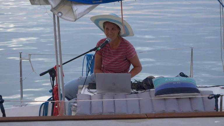 Musica, storie e tradizione in barca: l’idea di Sara del carillon navigante Musica, storie e tradizione in barca: l’idea di Sara del carillon navigante