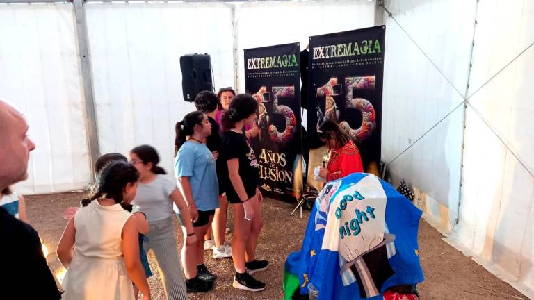 Magica Gilly: l’illusionista di San Marino con sindrome di Down fa il pieno di applausi al festival della magia in Spagna Magica Gilly: l’illusionista di San Marino con sindrome di Down fa il pieno di applausi al festival della magia in Spagna