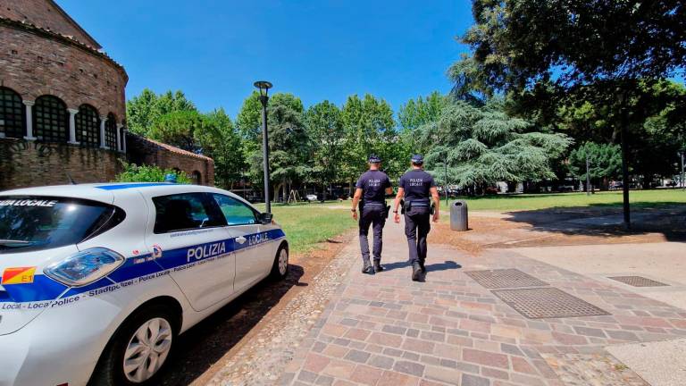 Ravenna, controlli agli Speyer: in un mese 24 denunce e 88 multe dalla polizia locale Ravenna, controlli agli Speyer: in un mese 24 denunce e 88 multe dalla polizia locale